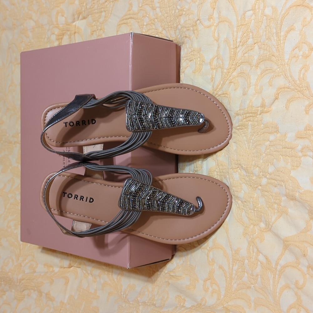 Torrid Beige Bling Sandals SZ 8 EUC